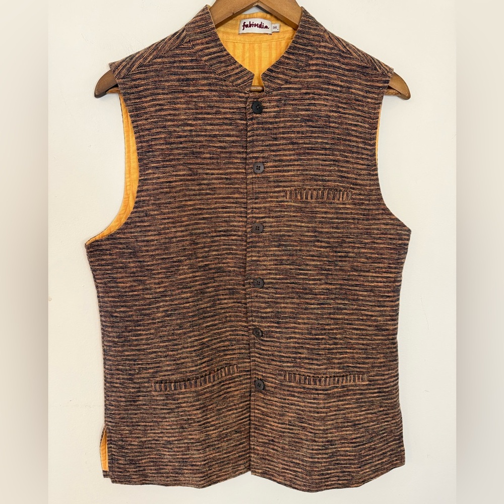 fabindia vest abstract tan black stripes yellow lining SZ 36